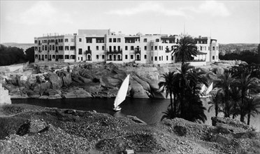 afrique, egypte, aswan, l'hotel cataracte vu de l'ile d'elephantine, 1930