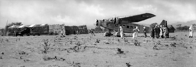 afrique, libye, aéroport désert à la frontière avec le tchad, 1930 1940