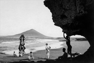 spagna, arcipelago delle canarie, tenerife, spiaggia di santa cruz, 1920 1930