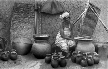 africa, nigeria, venditrice d'acqua, 1920