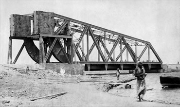 africa, sudan, port-sudan, ponte ad elevazione elettrica, 1920