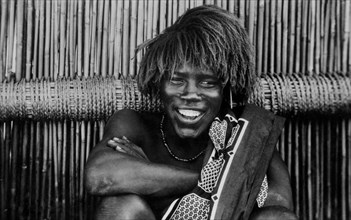 africa, sud africa, zululand, un giovane dello swaziland sorridente, 1927
