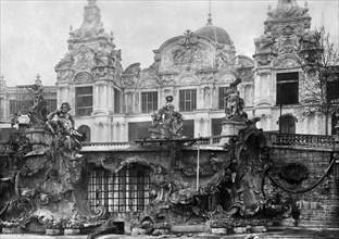 europe, italie, turin, palais anglais et fontaine monumentale, 1911