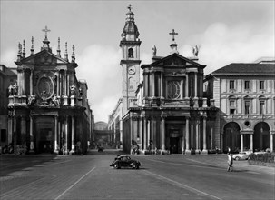 europe, italie, piémont, turin, piazza san carlo et les façades de santa cristina et san carlo, 1956