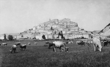 europe, italie, abruzzes, chêne de rocca di mezzo, panorama, 1930 1940