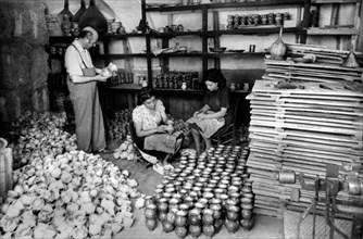 europe, italie, abruzzes, châteaux, vieillissement artificiel des céramiques, 1930 1940