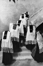 typical costumes, pettorano sul gizio, abruzzo, italy 1950