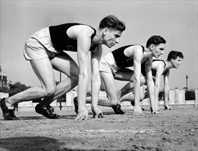 athlétisme, athlètes russes prêts pour le départ, 1964
