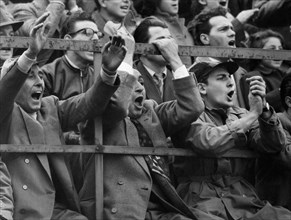 fans applaudissant, 1963