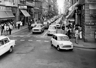 italia, toscana, livorno, veduta di via cairoli da corso amedeo, 1969