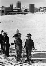 sestriere, petits skieurs, 1952