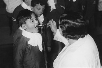 rome, organisation nationale de la mutual mutualité scolaire, 1940-19 50