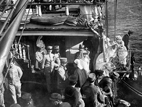 navire-hôpital memfi, la duchessa d'aosta et l'embarquement des blessés, 1912