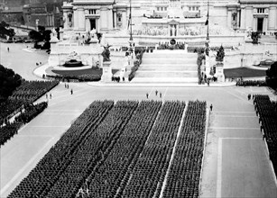 italie, rome, victorienne, forum impérial, cérémonie de l'armée de l'air, 1937