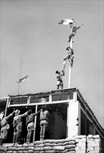 des prisonniers italiens lèvent le tr tr tr tricol tr à marsa mat mat pour la période de l'année 1939 à l'année 1945