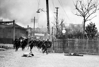 chine, troupes japonaises dans les rues de chine, 1937