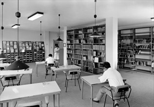 bibliothèque du laboratoire de recherche nucléaire, 1958