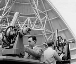 instruments astronomiques à l'observatoire de brera à milan, 1959
