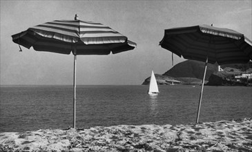 toscane, île d'elbe, la plage de marciana marina, 1930