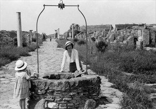 italie, ostia antica, la voie du puits, concours photo tci 1939