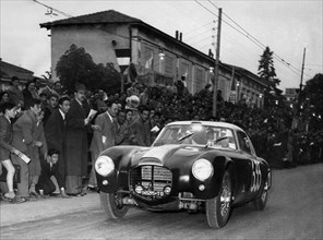 course automobile, mille miglia, le couple gobbetti-taruffi sur une lance, 1953
