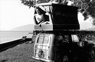 tente sur voiture fiat 500 giardinetta, 1956
