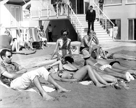 fregene, touristes au soleil, 1963