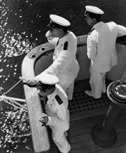 officiers sur le pont, 1950-1960