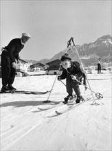 sport, école de ski à cortina, janvier 1957