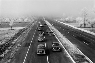 construction d'une route, autostrada del sole, 1958