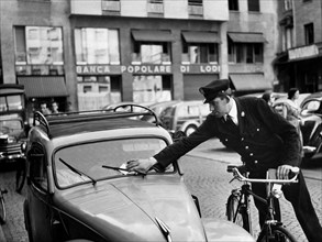 policier au travail, 1954