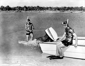 Pêche au harpon avec un bateau à moteur, 1963