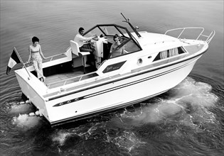 bateau à moteur bora par italcantieri, 1960-1970