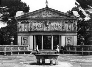 Courtyard of the casina of pious IV. with the nymphaeum-building. Vatican gardens. 1930