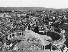 View from the dome of the Vatican basilica when the village spina di borgo existed. 1910-20