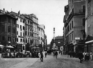 La barcaccia. piazza di spagna. rome 1910-20