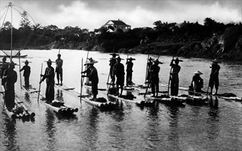 Indochina. vietnam. region of tonchino. river fishing. 1953