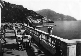 Italy. Campania. the Amalfi coast from the terrace of the hotel Santa Caterina. 1910-20