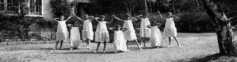 Italy. Summer Camp. Little Girls Dancing In The Garden. 1910-20