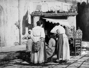 Italy. Campania. Napoli. Santa Lucia Quarter. Hairdresser. 1900-1910