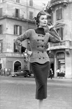 Tailleur. 1950's Style