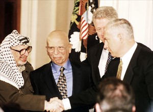 Yasser Arafat, King Hussein, Benjamin Netanyahu and Bill Clinton, negotiations for the middle east, camp david.