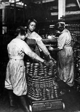 Black Women To Work In A Metallurgical Factory American.