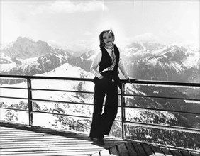 Faye Dunaway and Cortina D'Ampezzo.