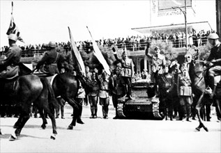 Italian Troops In Parade With General Franco In Santander.
