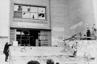 Italy, rome, valle giulia university, manifestation, 1968