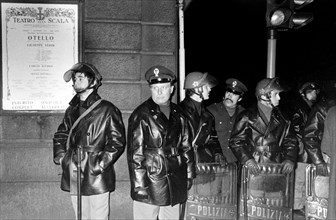 Opening of the theater's symphonic season at the teatro alla Scala, riot police, Milan, 1976
