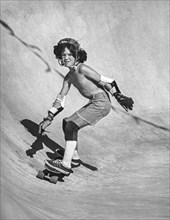 Children on skateboard, 70's