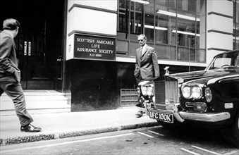 London, the city, entrance of scottish amicable life assurance society, 70's