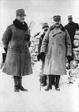 Vittorio Emanuele III with a French general on the Italian front in the winter of 1918